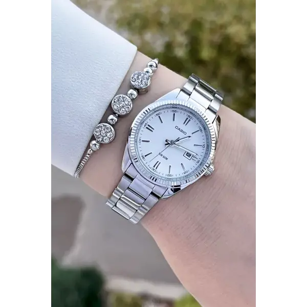 Casio CSISTE81 Gümüş Renk Hediye Paketli Kadın Kol Saati