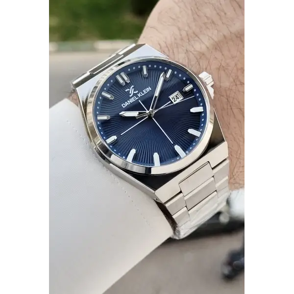 Kadranı Lacivert Kordonu Gümüş Renk 42 mm İç Göstergeleri Aktif Erkek Kol Saati