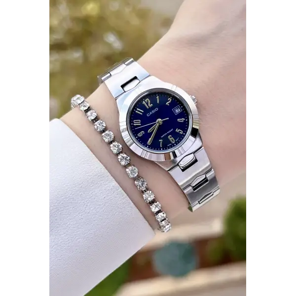 Casio CSISTE106 Kadranı Lacivert Kordonu Gümüş Renk Hediye Paketli Kadın Kol Saati