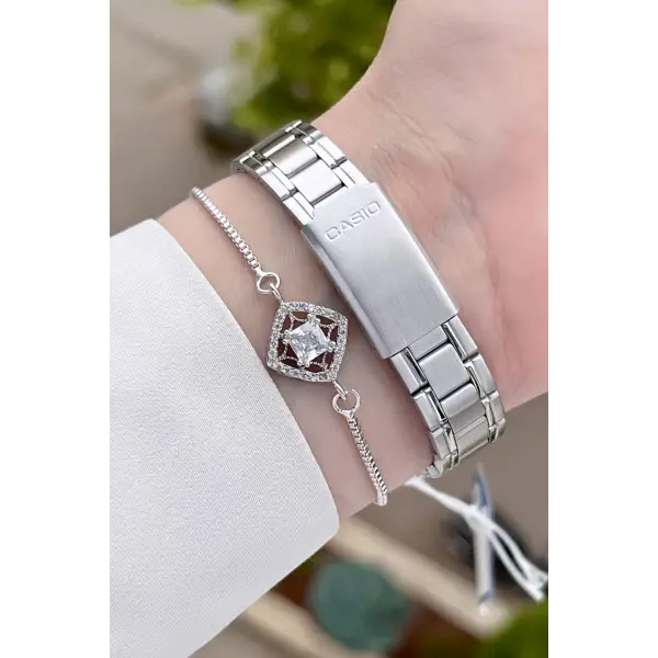 Casio CSISTE36 Kadranı Mavi Kordonu Gümüş Renk Hediye Paketli Kadın Kol Saati