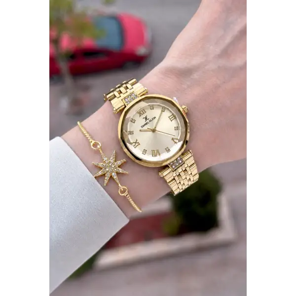 Kadranı Sarı Kordonu Gold Renk 31 Mm Hediye Paketli Kadın Kol Saati