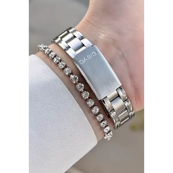 Casio CSISTE155 Kadranı Siyah Kordonu Gümüş Renk Kadın Kol Saati