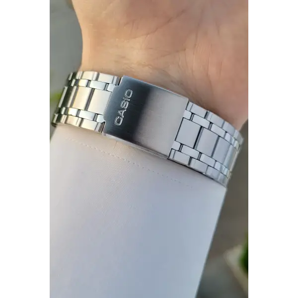 Casio CSISTE117 Kadranı Siyah Korodnu Gümüş Renk Erkek Kol Saati