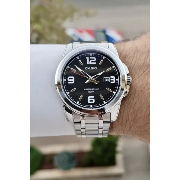 Casio CSISTE117 Kadranı Siyah Korodnu Gümüş Renk Erkek Kol Saati