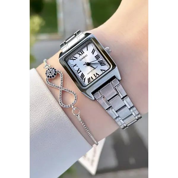 Casio CSISTE44 Kadranı ve Kordonu Gümüş Renk Hediye Paketli Kadın Kol Saati