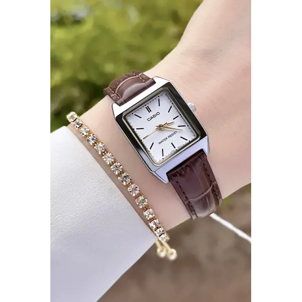 Casio CSISTE40 Kasası Gümüş Kordonu Kahverengi Renk Hediye Paketli Kadın Kol Saati
