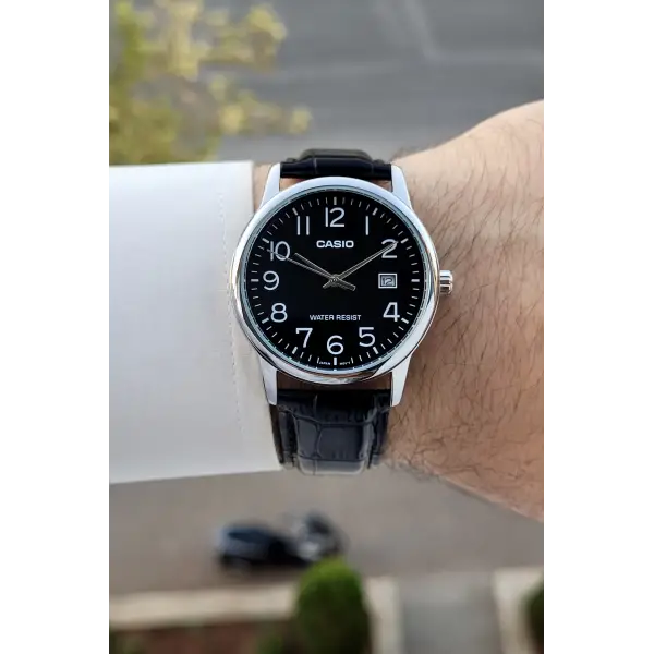Kasası Gümüş Kordonu Siyah Renk Takvimli Hediye Paketli Erkek Kol Saati