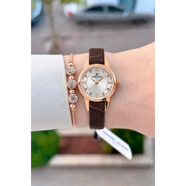 Kasası Rose Kordonu Siyah Renk 25 mm Hediye Paketli Kadın Kol Saati