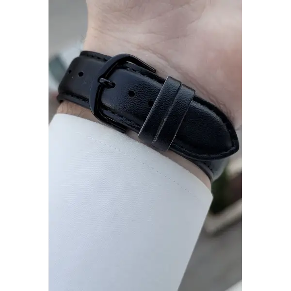 Casio CSISTE221 Casio Kasası Siyah Rakamları Beyaz Renk Hediye Paketli Erkek Kol Saati