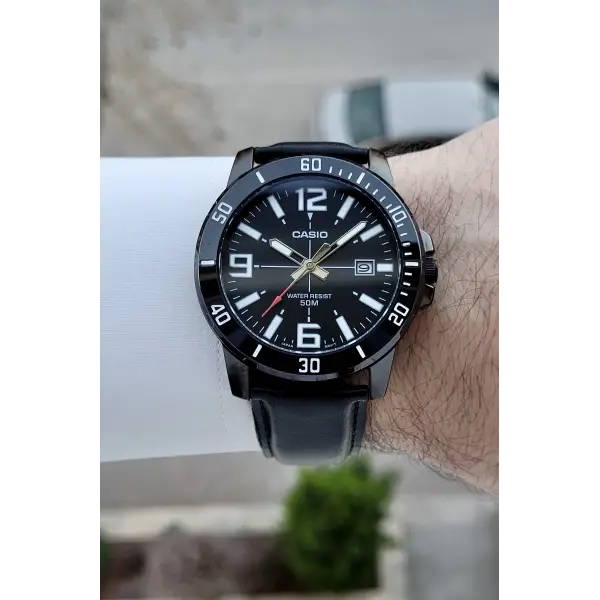 Casio CSISTE221 Casio Kasası Siyah Rakamları Beyaz Renk Hediye Paketli Erkek Kol Saati