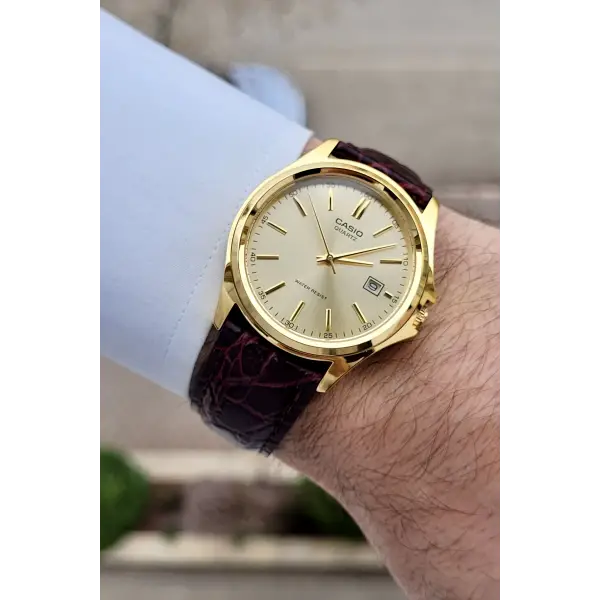 Casio Kasası ve Kadranı Gold Kordonu Kahverengi Renk Hediye Paketli Erkek Kol Saati