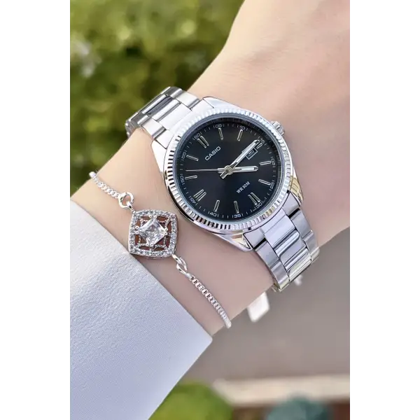 Casio CSISTE61 Rakamları ve Kordonu Gümüş Renk Hediye Paketli Kadın Kol Saati