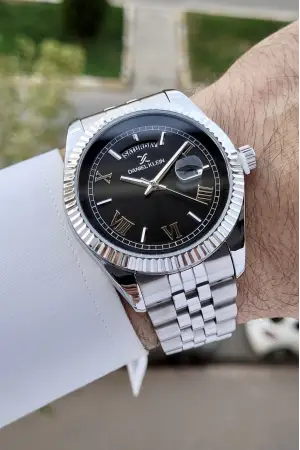 Daniel Klein DKISTE831 Kadranı Siyah Kordonu Gümüş Renk Takvim ve Gün Fonksiyonlu Erkek Kol Saati