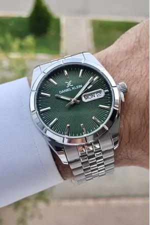 Daniel Klein DKISTE845 Kadranı Yeşil Kordonu Gümüş Renk Takvim ve Gün Fonksiyonlu Erkek Kol Saati