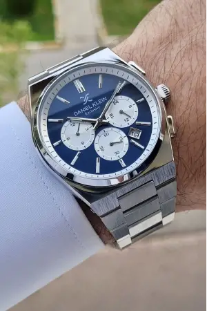 Daniel Klein DKISTE854 Kadranı Lacivert Kordonu Gümüş Renk İç Göstergeleri Aktif Erkek Kol Saati