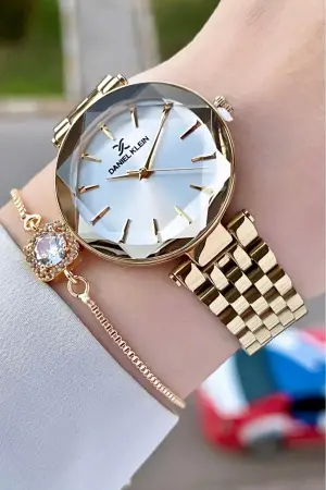 Daniel Klein DKISTE1014 Gold Renk Hediye Paketli Kadın Kol Saati ve Bileklik