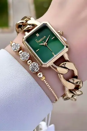 Freelook FLISTE30 Gold Renk Zincirli Hediye Paketli 5 ATM Kadın Kol Saati ve Bileklik