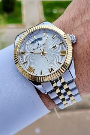 Daniel Klein DKISTE1065 Gold Gümüş Renk Hediye Paketli Takvim ve Gün Fonksiyonlu Erkek Kol Saati
