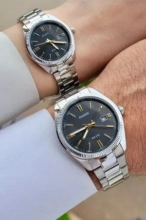 Casio CSISTE31 Kadranı Füme Kordonu Gümüş Renk Takvimli Hediye Paketli Sevgili Çift İki Kol Saati