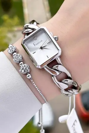Freelook FLISTE41 Gümüş Renk Zincirli Hediye Paketli 5 ATM Kadın Kol Saati ve Bileklik