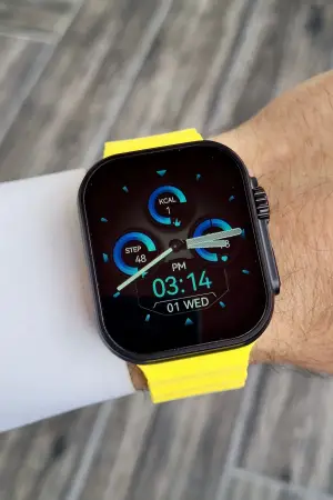 Daniel Klein DKISTE1163 Arama ve Konuşma Özellikli Sarı Renk Kordonlu Hediye Paketli Akıllı Kol Saati