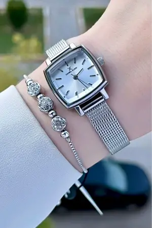 Daniel Klein DKISTE1218 Gümüş Renk Hediye Paketli Kadın Kadın Kol Saati ve Bileklik