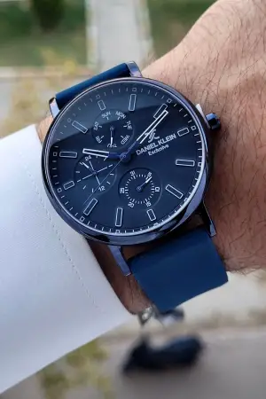 Daniel Klein DKISTE1272 Kasası Lacivert 4 Farklı Silikon Kordonlu İç Göstergeleri Aktif Hediye Paketli Erkek Kol Saati