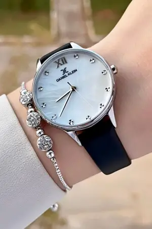 Daniel Klein DKISTE1324 Kasası Gümüş Kordonu Siyah Renk Hediye Paketli Kadın Kol Saati ve Bileklik