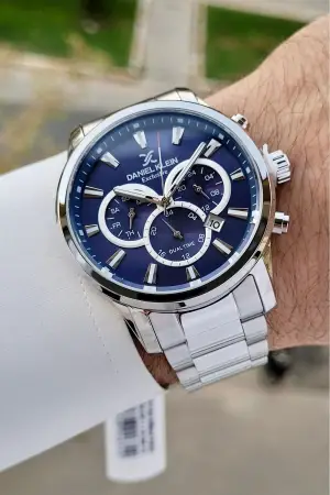 Daniel Klein DKISTE1390 Göstergeleri Aktif Kadranı Lacivert Kordonu Gümüş Renk Hediye Paketli Erkek Kol Saati