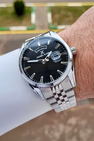 Daniel Klein DKISTE1584 Kadranı Siyah Kordonu Gümüş Renk 42 mm Erkek Kol Saati