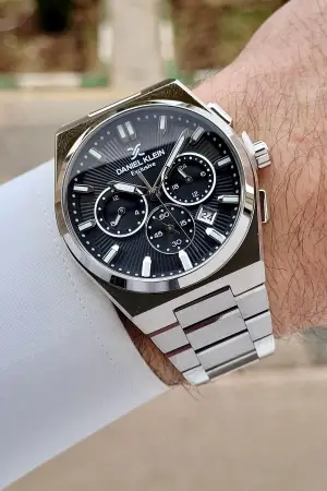Kadranı Siyah Kordonu Gümüş Renk 42 mm Erkek Kol Saati