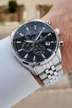 Kadranı Siyah Kordonu Gümüş Renk 43 mm Erkek Kol Saati