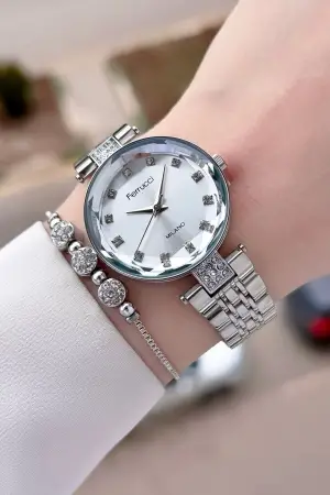 Gümüş Renk 32 Mm Kadın Kol Saati Ve Bileklik