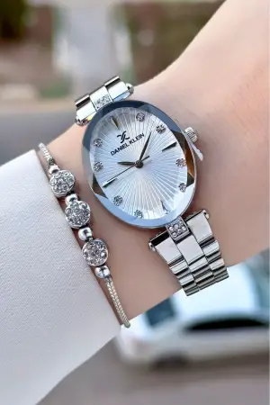 Gümüş Renk Kadın Kol Saati Ve Bileklik