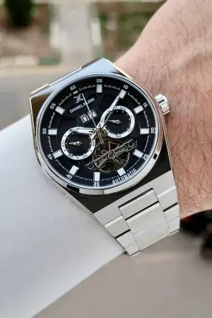 Kadranı Siyah Kordonu Gümüş Renk Göstergeleri Aktif Otomatik Erkek Kol Saati