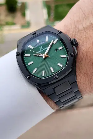 Kadranı Yeşil Kordonu Siyah Renk 42 mm Erkek Kol Saati