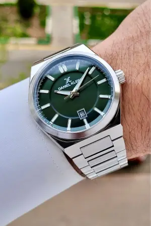 Kadranı Yeşil Kordonu Gümüş Renk Takvimli 43 Mm Erkek Kol Saati