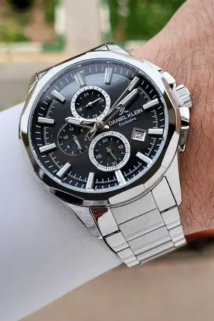 Kadranı Siyah Kordonu Gümüş Renk 45 Mm Iç Göstergeleri Aktif Erkek Kol Saati