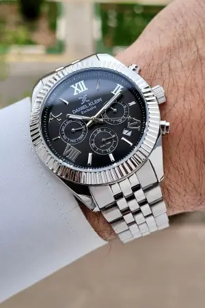 Kadranı Siyah Kordonu Gümüş Renk 42 Mm Iç Göstergeleri Aktif Erkek Kol Saati