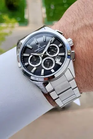 Kadranı Siyah Kordonu Gümüş Renk Iç Göstergeleri Aktif Erkek Kol Saati