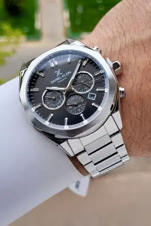 Kadranı Siyah Kordonu Gümüş Renk Iç Göstergeleri Aktif Erkek Kol Saati