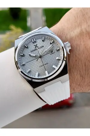 Kasası Gümüş Kordonu Beyaz Renk İç Göstergeleri Aktif Erkek Kol Saati