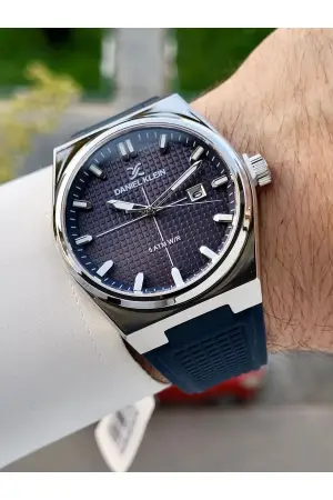 Kasası Gümüş Kordonu Lacivert Renk İç Göstergeleri Aktif Erkek Kol Saati