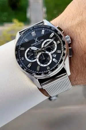 Kadranı Siyah Kordonu Gümüş Renk İç Göstergeleri Aktif Erkek Kol Saati