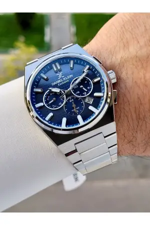 Kadranı Lacivert Kordonu Gümüş Renk İç Göstergeleri Aktif Erkek Kol Saati