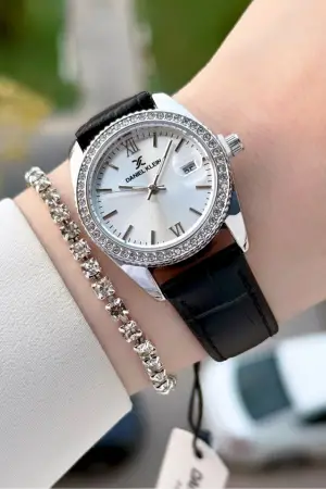 Kasası Gümüş Kordonu Siyah Renk 30 Mm Kadın Kol Saati ve Bileklik