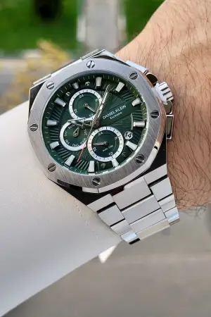 Kadranı Yeşil Kordonu Gümüş Renk İç Göstergeleri Aktif Erkek Kol Saati