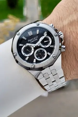 Kadranı Siyah Kordonu Gümüş Renk İç Göstergeleri Aktif 45 Mm Erkek Kol Saati