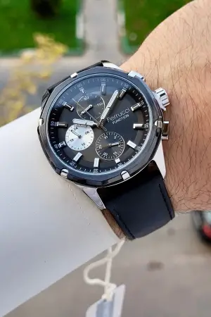 Kasası Gümüş Kordonu Siyah Renk 44 Mm İç Göstergeleri Aktif Erkek Kol Saati