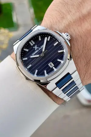 Kadranı Lacivert Kordonu Lacivert Gümüş Renk Takvimli Erkek Kol Saati